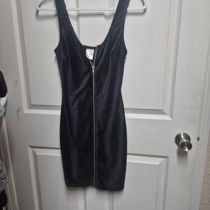 Elegant Black Zipper Dress